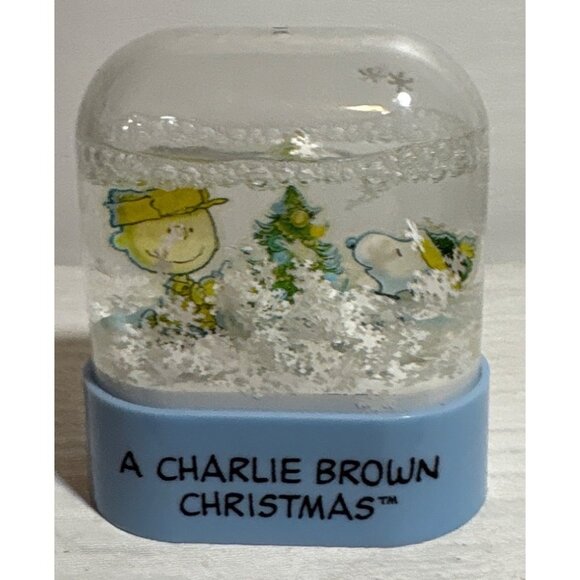 A Charlie Brown Christmas Snow Globe With Snoopy & Charlie - Picture 5 of 9